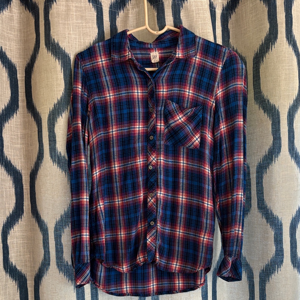 Gap Men's Checkered Button-Down Shirt In Blue And Red